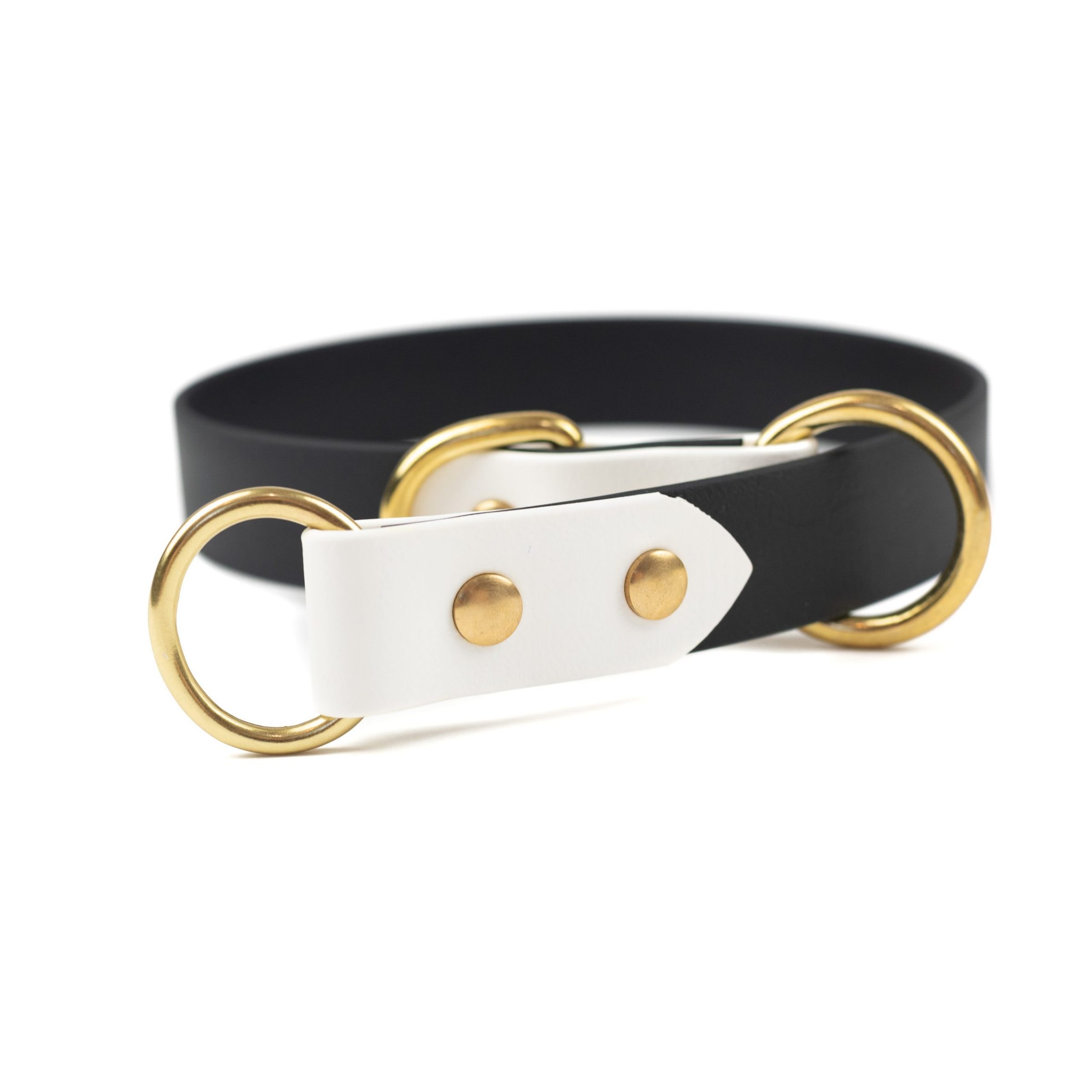 black and white full slip collar with brass
